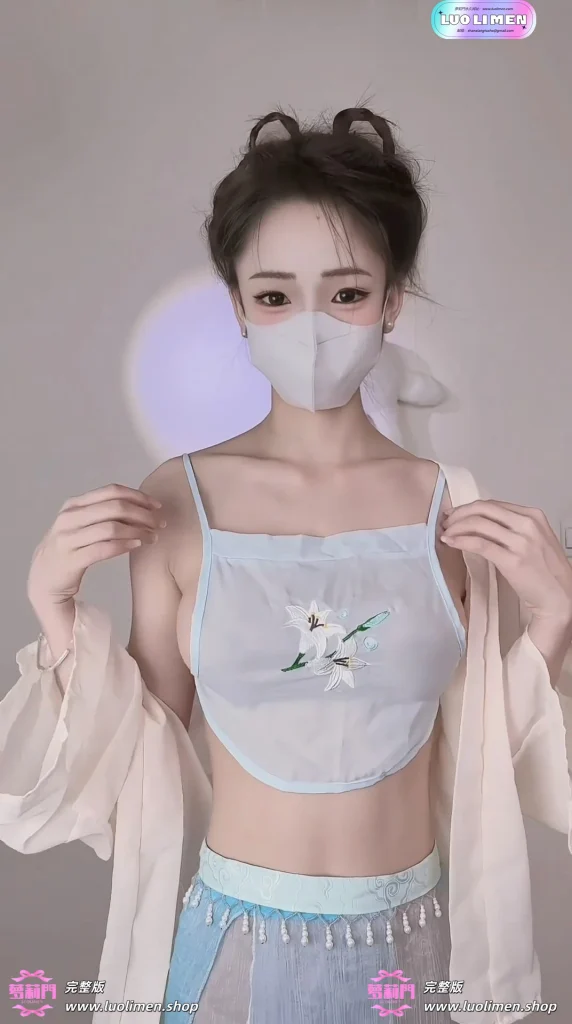 图片[4]-一口白桃七 – 新作 6分钟 口罩双丸子头蓝纱 [1V-303MB]-反差网